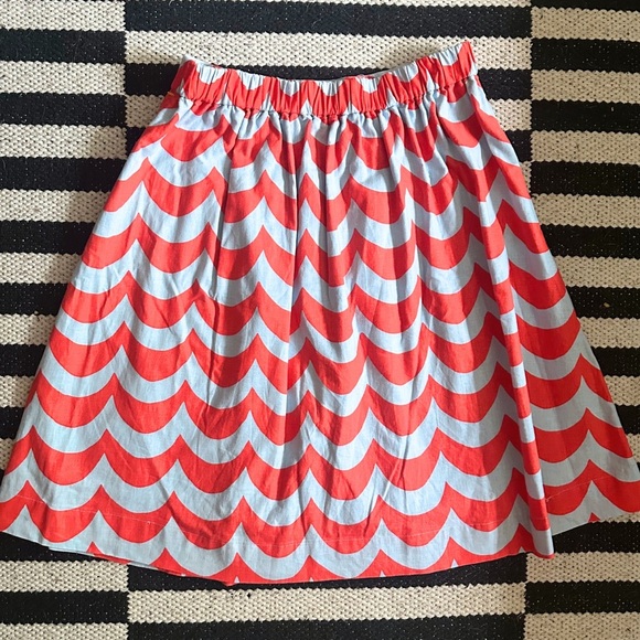Marimekko wave pleated skirt- elastic- 26-27- S - Picture 4 of 4